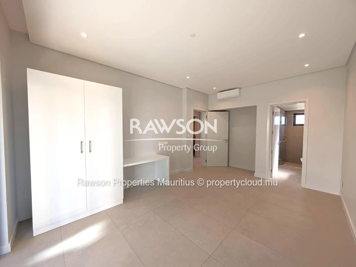 Apartment In Pointe Aux Canonniers | 2 Bedrooms Ensuite | 134 Sqm | €475,000