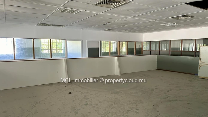 Entrepot de 660m² à Goodlands