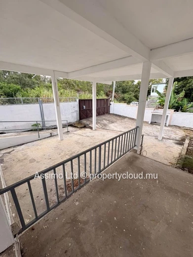 Maison familiale face au lagon au Bouchon avec 6 chambres et vue mer imprenable