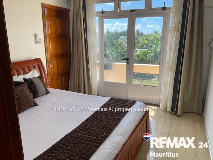 OCEANFRONT PENTHOUSE IN BLUE BAY - 4 BEDROOMS, PANORAMIC SEA VIEWS A rare investment opportunity on