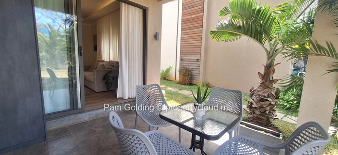 Appartement meublé au rez-de-chaussée avec jardin privé