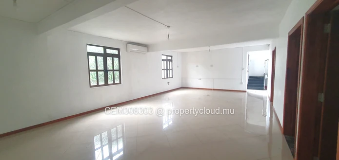 Maison à Vendre – Rose Hill | 8 Chambres 