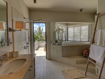 4 Bedroom Apartment