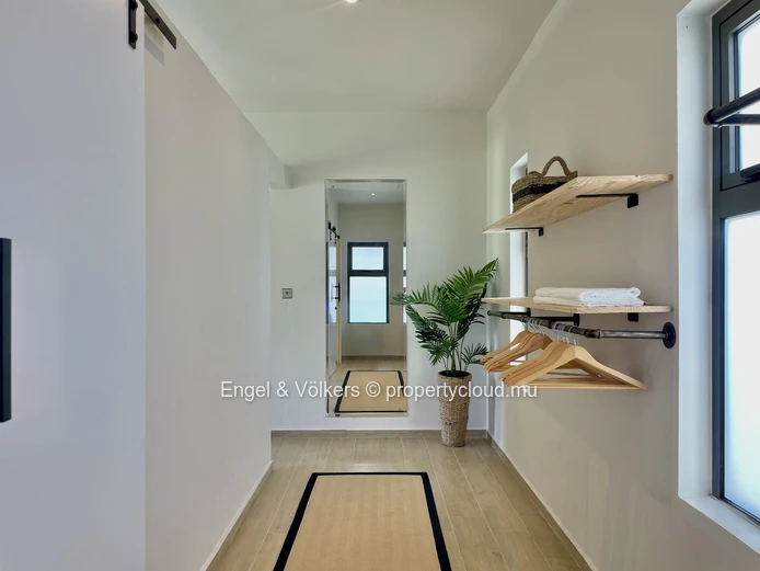 Modern Living in Mont Choisy – 3-Bedroom Villa with Pool