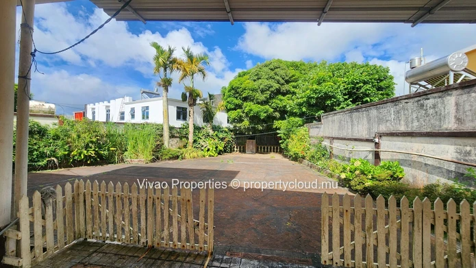 Spacious 4-Bedroom House for Sale in Eau Coulée, Curepipe with 3500m² Living Area
