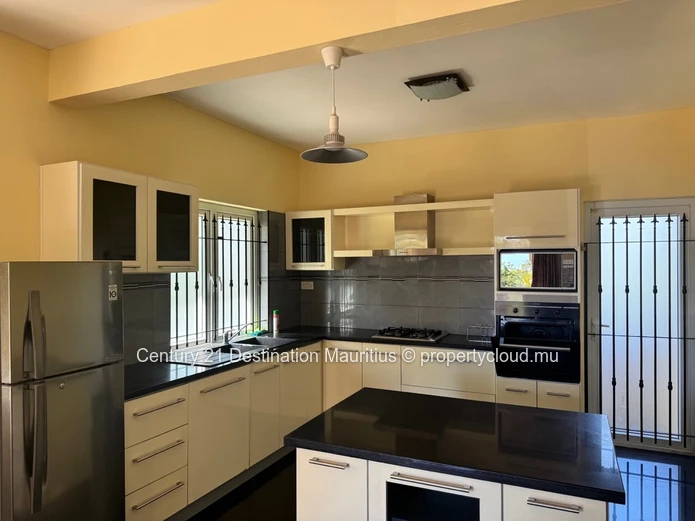 Villa Moderne 3 Chambres avec Rooftop | La Salette