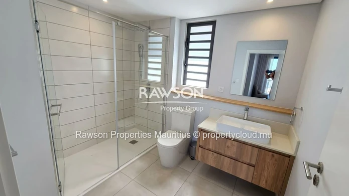 Modern 4-Bedroom Duplex for Rent in Cascavelle, Flic en Flac