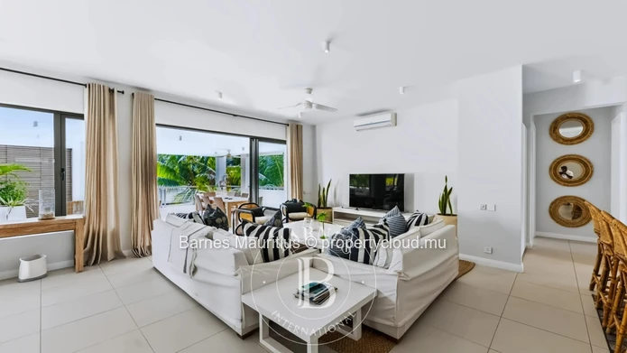 GRAND BAIE - Ultra-Luxury Penthouse - 3 Bedrooms