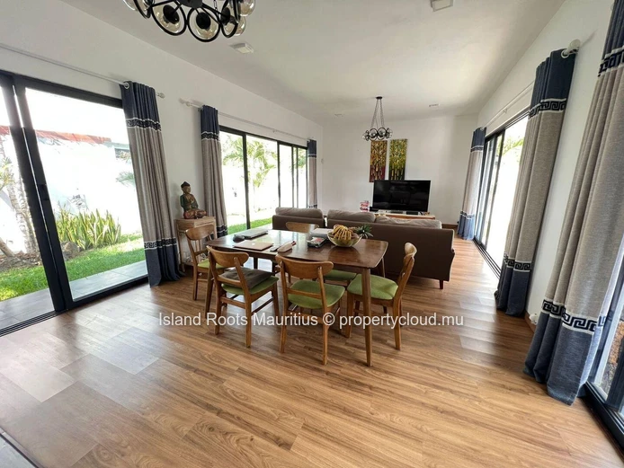 Charmante villa de plain pieds en location à Pereybère !