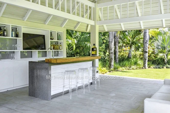 Elegance and Serenity - Prestige Golf Villa in Mauritius