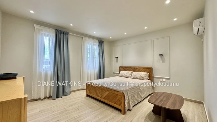 Contemporary 4-Bedroom House with Private Pool for Rent in Flic en Flac