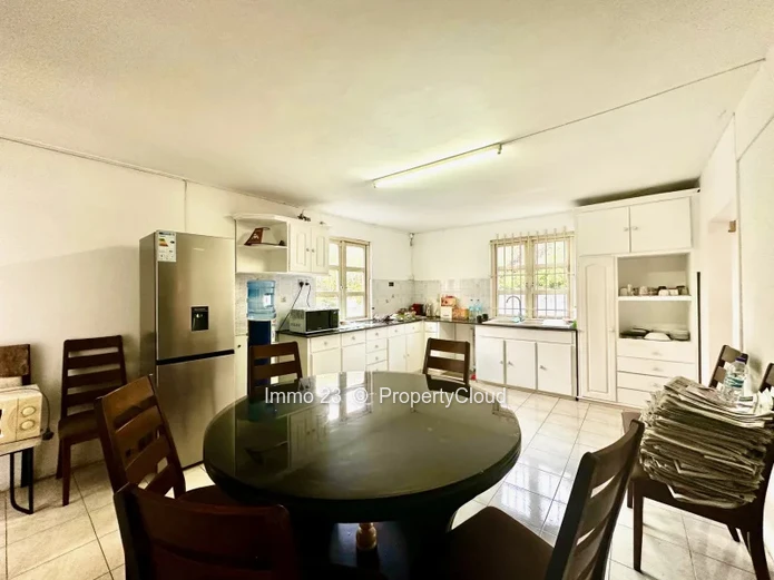 House / Villa - 5 bedrooms - Sodnac - Ref. MA86825VE