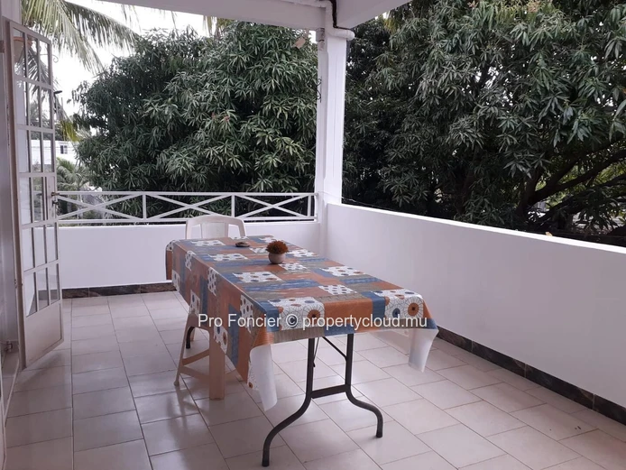 Étage de maison à louer à Pointe Aux Sables - Semi-meublée