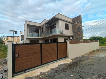 4 Bedroom Villa