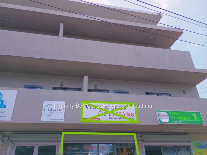 Facing Royal Rd Beau Bassin, Ex-opticians 100% unfurnished with 'shop window' for rent