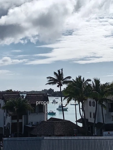 For rent: 1 bedroom apartment with sea view, Grand Baie