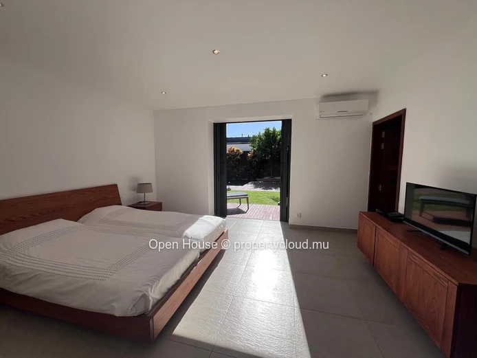 Villa d'architecte 4 chambres avec piscine à vendre à Péreybère