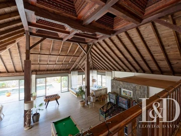 4 Bedroom Villa
