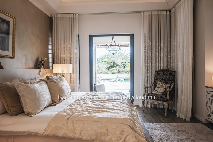 Villa à vendre à Tamarina Golf Estate – 4 chambres, vue golf à Tamarin, Île Maurice