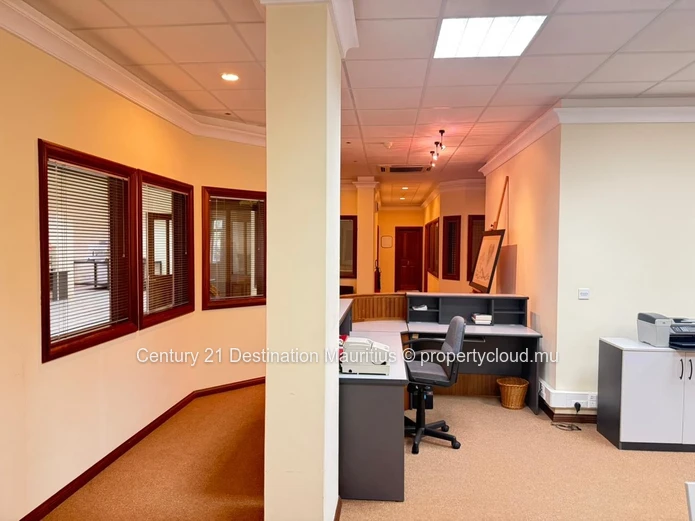 Triple-Income Commercial Asset 