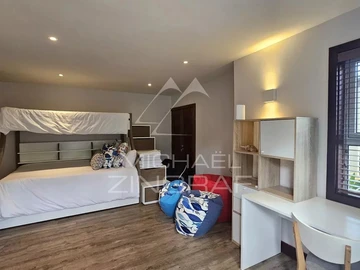 5 Bedroom Villa