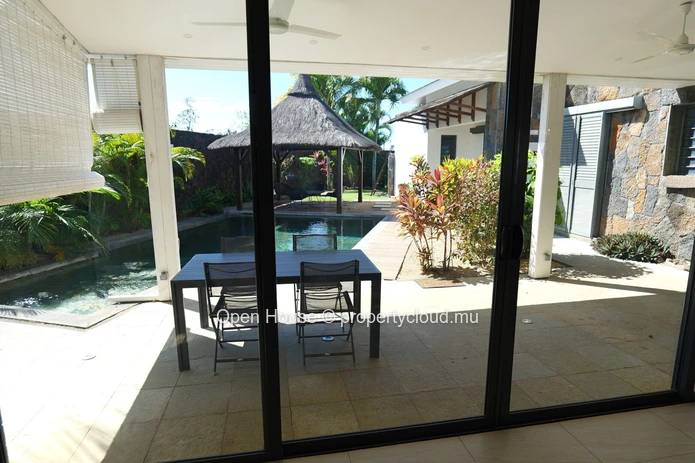 Villa de luxe 4 chambres avec piscine privée à vendre à Péreybère