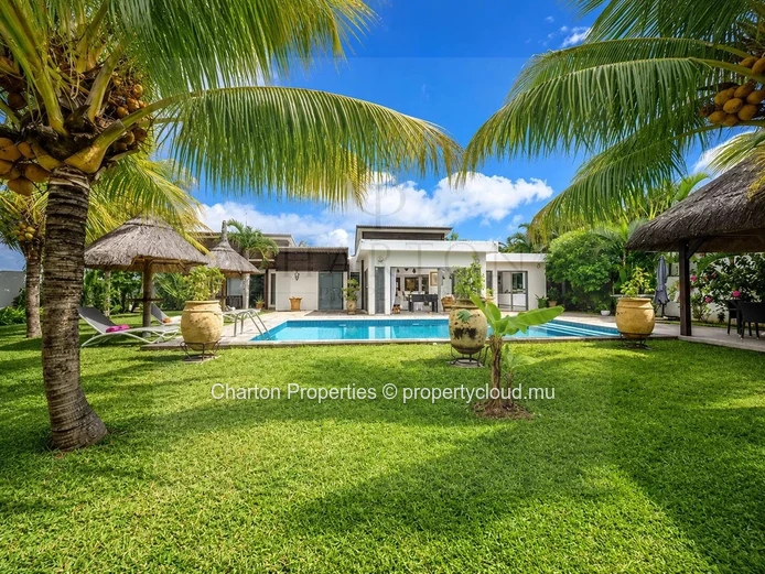 Villa de prestige 4 chambres en pleine propriété à Grand Baie