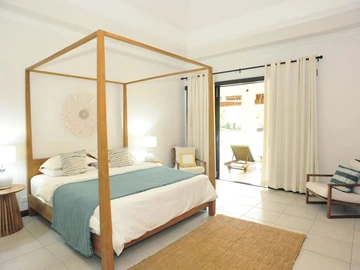 4 Bedroom Villa