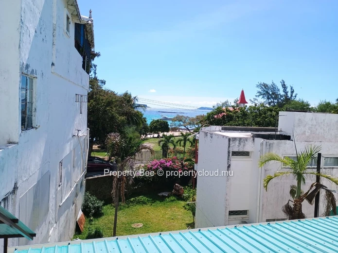 4 Beachfront Tourist Apartments on State-Land on Sale Altogether