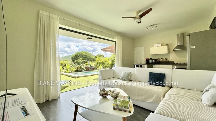Contemporary 5-Bedroom Villa with Independent Cottage for Rent in Black River