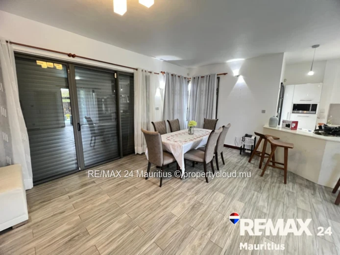 Pool House to Rent in Pereybere | Rs 75,000 per Month