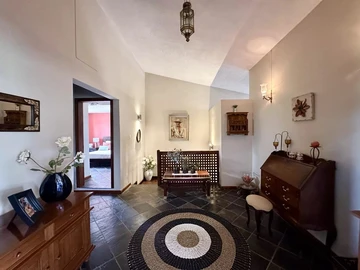 5 Bedroom Villa