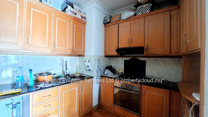 Appartement de 3 chambres à vendre à Vieux Quatre Bornes à Rs