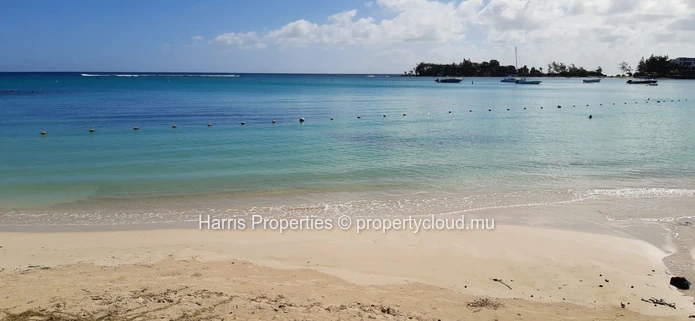 Belle villa pieds dans l'eau à louer à Pereybere