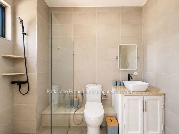 Brand-New Apartment Just 100 Metres from La Preneuse Beach