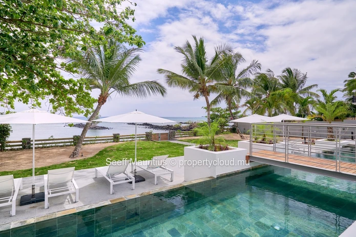 Breathtaking Panoramic Coastal Living