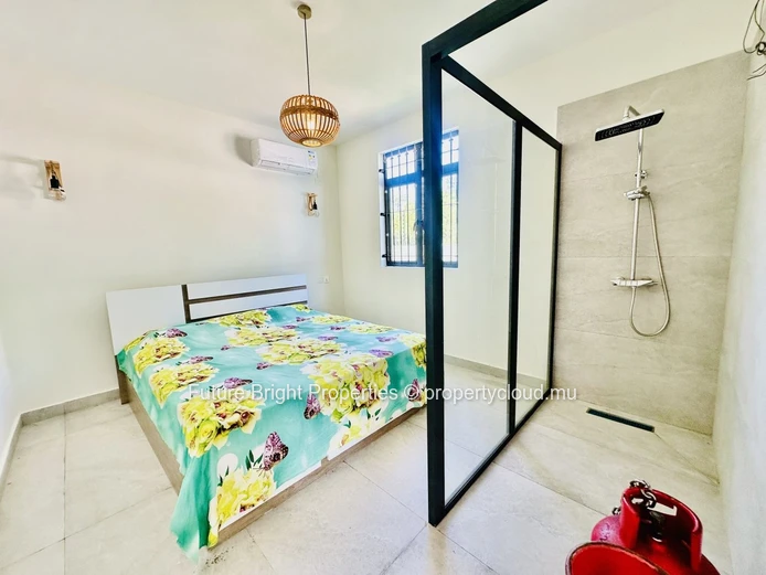 Duplex De Luxe Neuf À Vendre À Grand Gaube – Piscine Privée, Maison Connectée & Proximité De La Plage