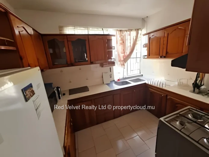 Maison de 3 chambres à vendre à Roches Brunes | Meublée | Jardin privé