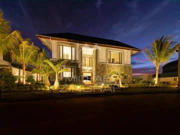 6 Bedroom Villa