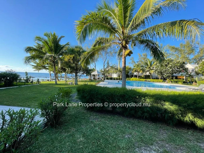 Duplex with magnificent view of the ocean