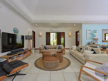4 Bedroom Villa