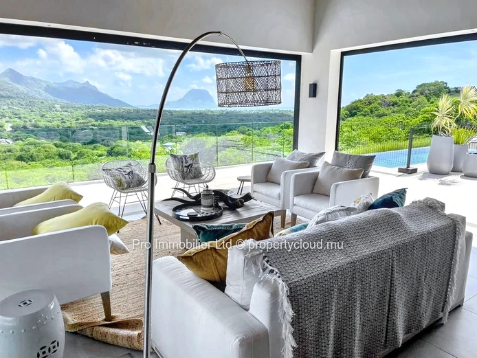 Stunning Fully Furnished Villa in Sought-After Palmyre Black River.