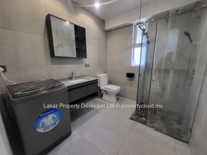 Fresh & Modern 2-Bedroom Apartment