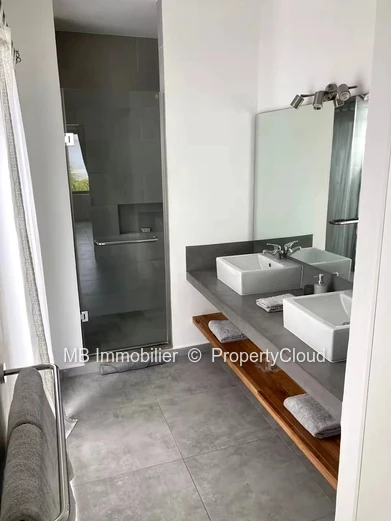 Duplex en location.