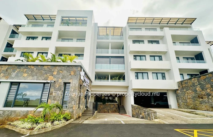 Charming and Elegant 3-Bedroom Apartment