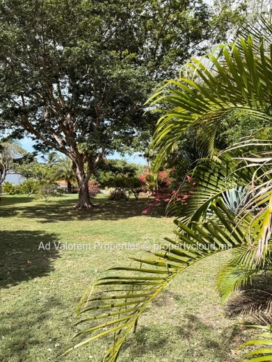 Terrain Résidentiel de Prestige à Vendre à Plantation Marguery, Rivière Noire