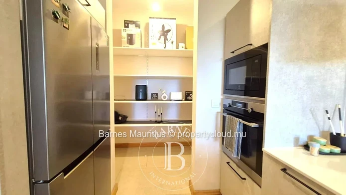 BELLE VUE - luxury Garden Apartment - 4 bedrooms ensuite