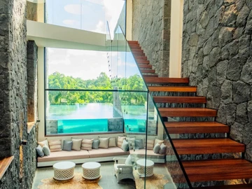 5 Bedroom Villa