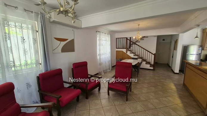 Spacious 5-Bedroom Private House for Rent in Flic en Flac – Just 3 Minutes from the Beach