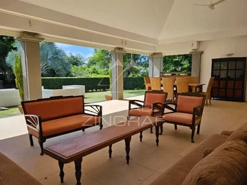 4 Bedroom Villa
